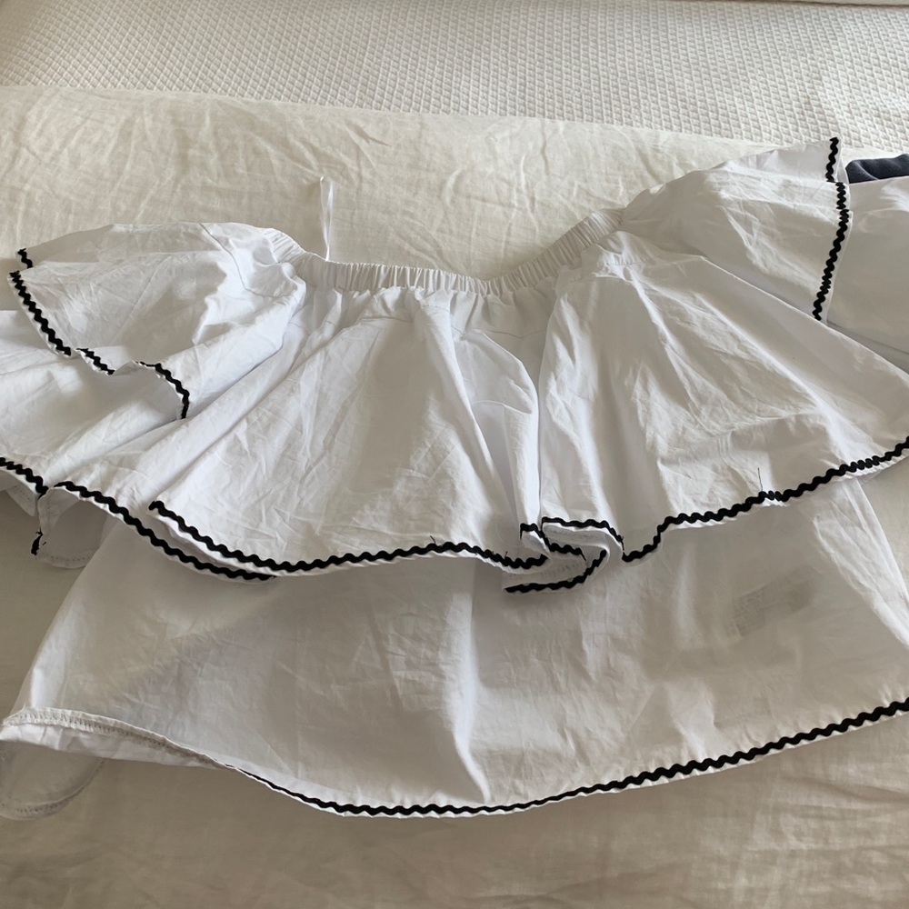 Off the shoulder top- never worn but no tags!